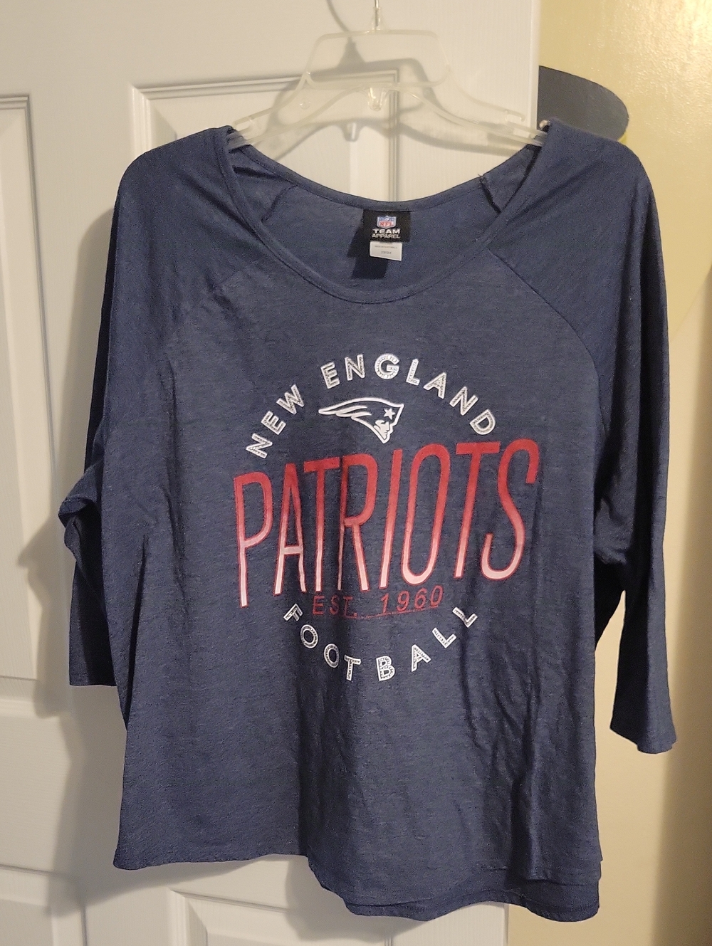 NFL Team Apparel Sz22/24 New England Patriots glitter embossed T-shirt